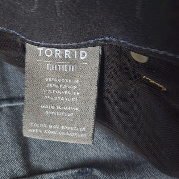 Torrid Dark Wash Bombshell Skinny Jeans Size 16 - Picture 3 of 6